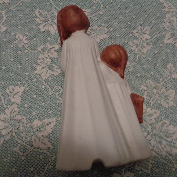 VINTAGE 2 SLEEPY CHILDREN POTTERY TOP OF A  SMALL LAMP - Picture 5 of 9